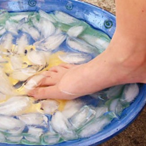 20140812《养生堂》视频和笔记:景录先讲肝肾阴虚的表现,肾阴虚人群的药膳,葛乌花茶饮