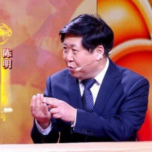 《《养生堂》》从百草园到《养生堂》——圣草名药安度夏